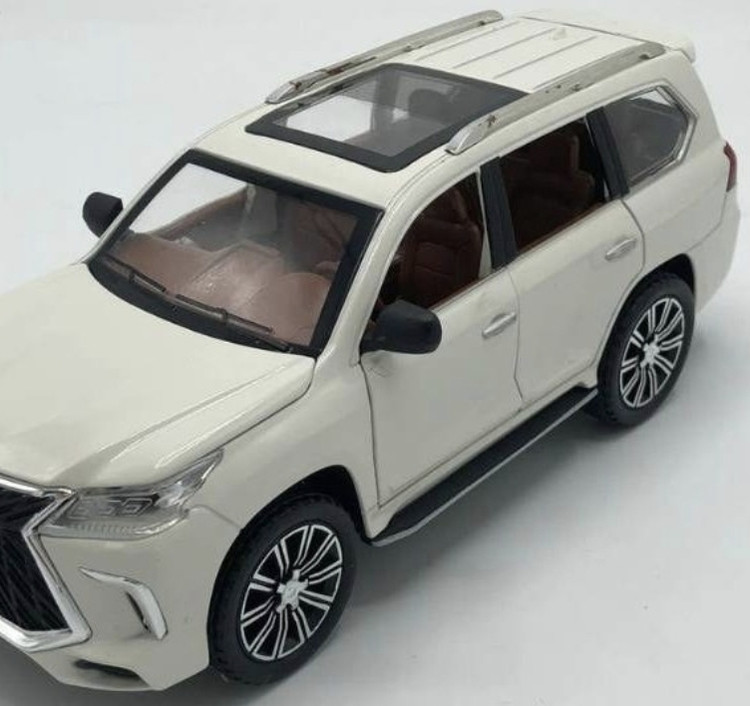 ماکت ماشین فلزی لکسوس Lx570 مدل دودزا موزیکال چراغدار درب بازشو